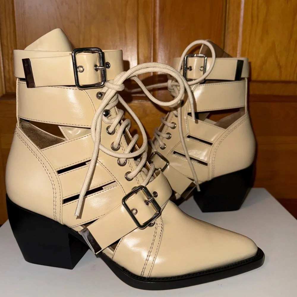 Chloe Rylee Boots NEW - Picture 1 of 9
